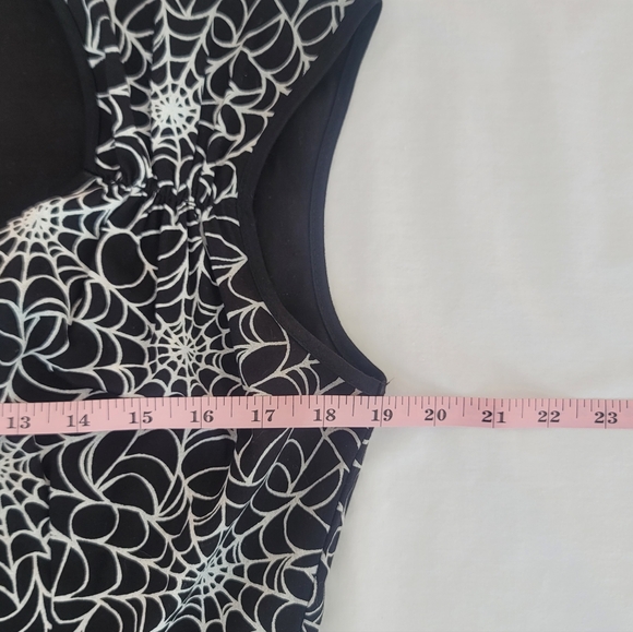 Pinup Couture Retro Spider Web Print Heidi Dress - Picture 7 of 8